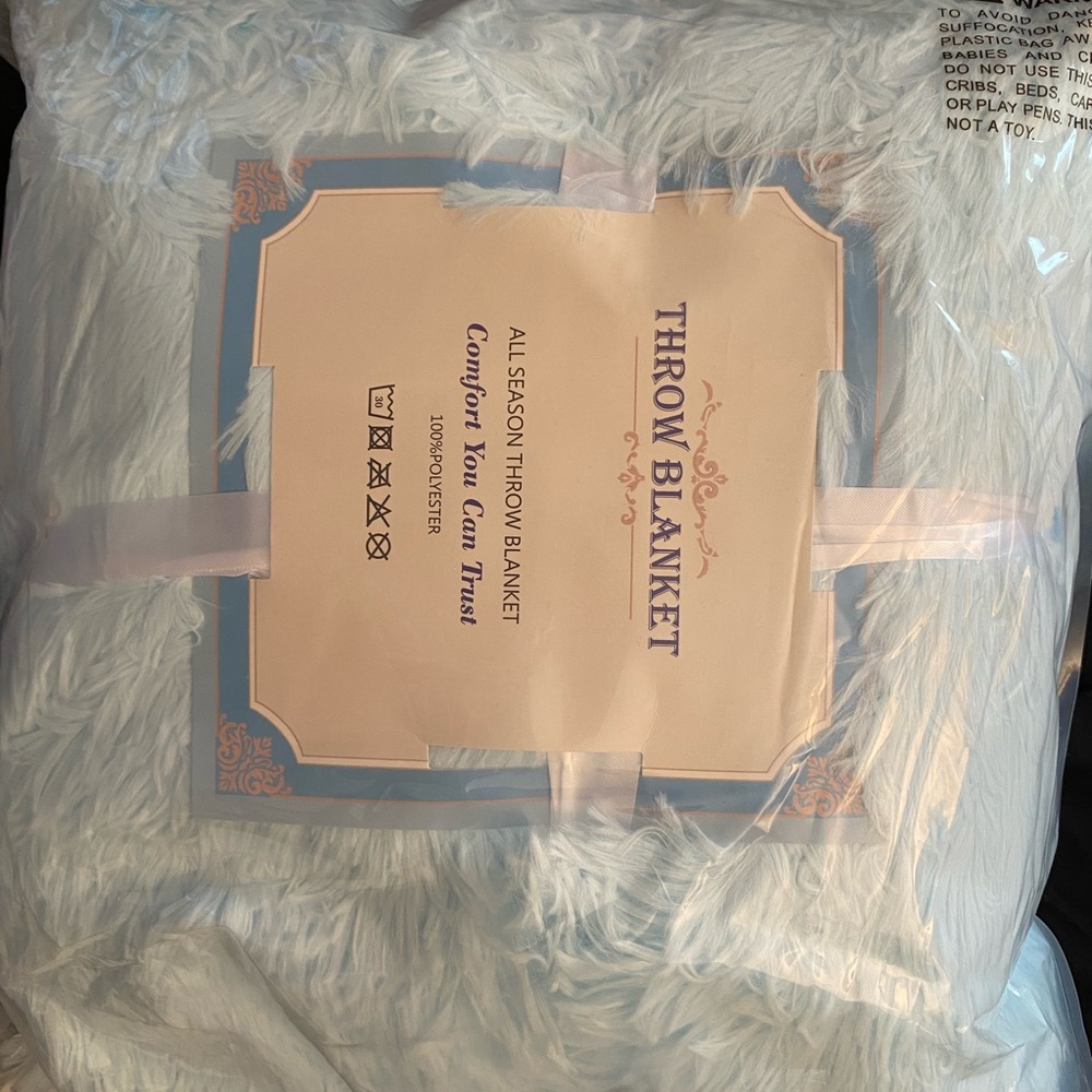 Super Soft All Season Throw Blanket